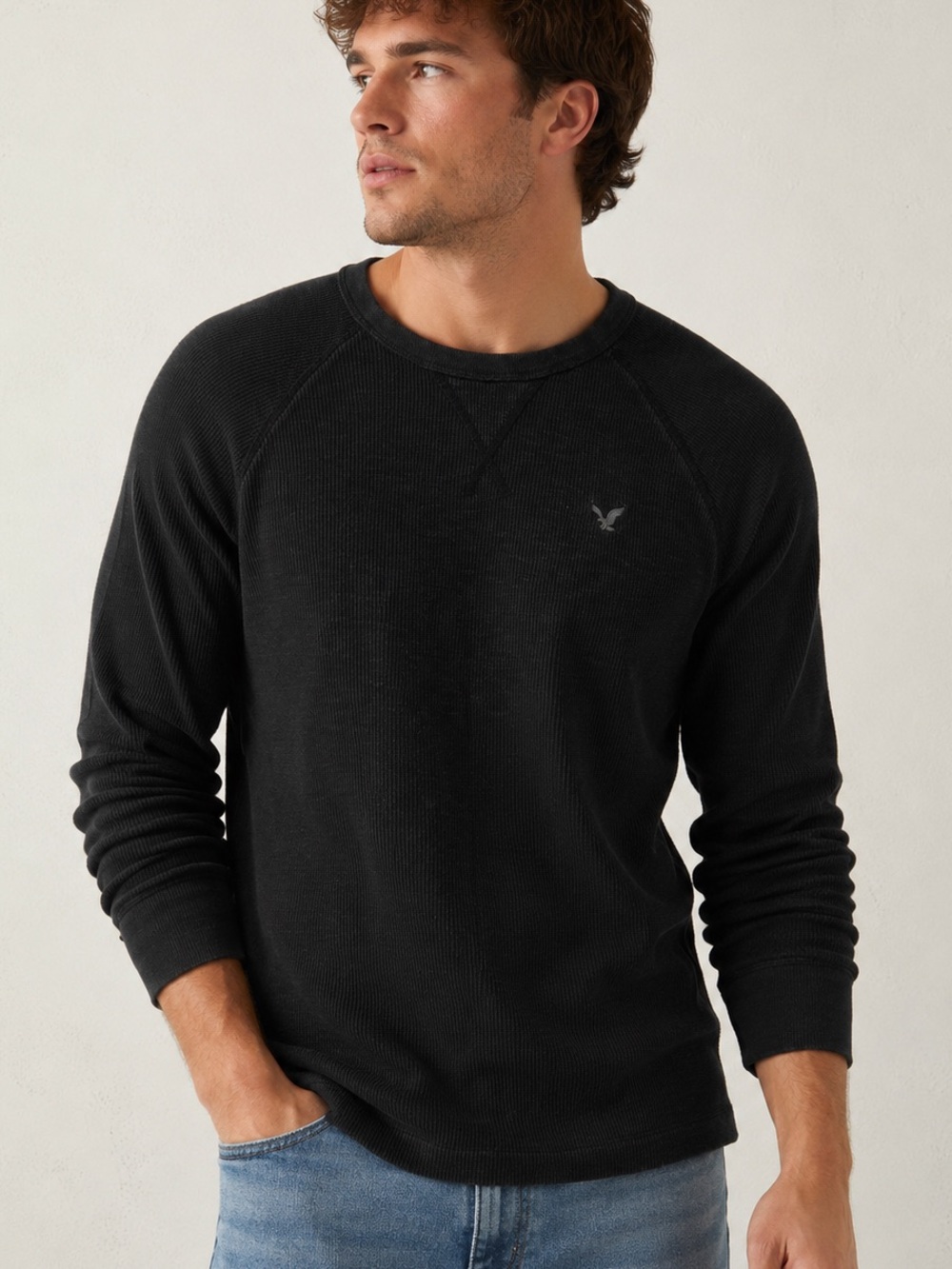 Men’s American Eagle Black Long-Sleeve lightweight Sweater - Size Medium